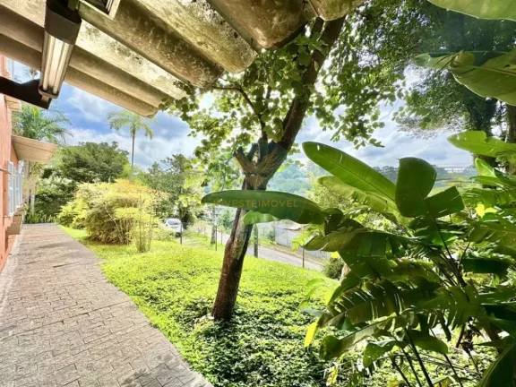 Imagem Casa integrada à venda na Granja Viana miolo, 4dorm, 2suítes