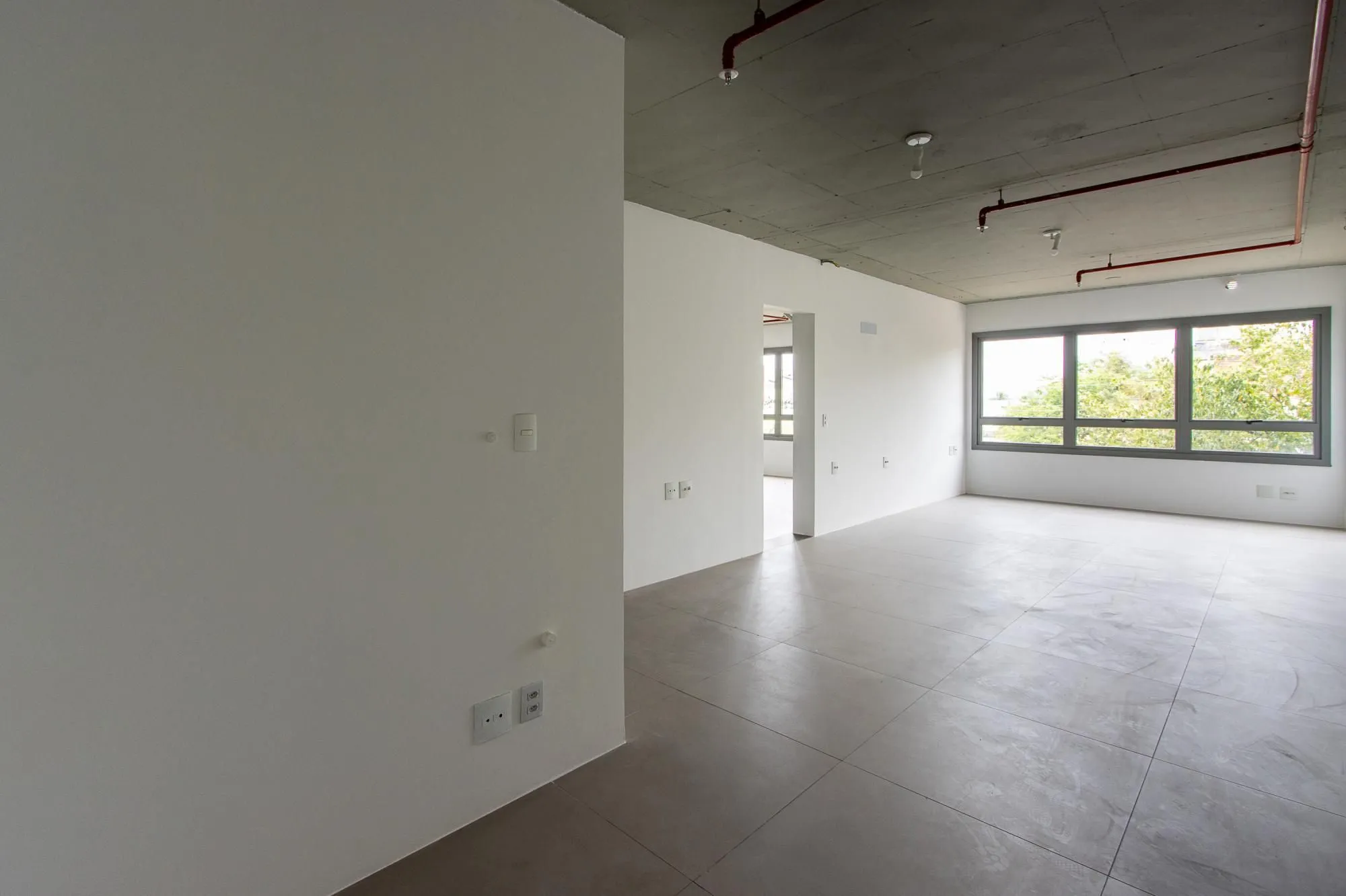 Imagem Conjunto/Sala para Venda - 118.74m², 0 dormitórios, São João