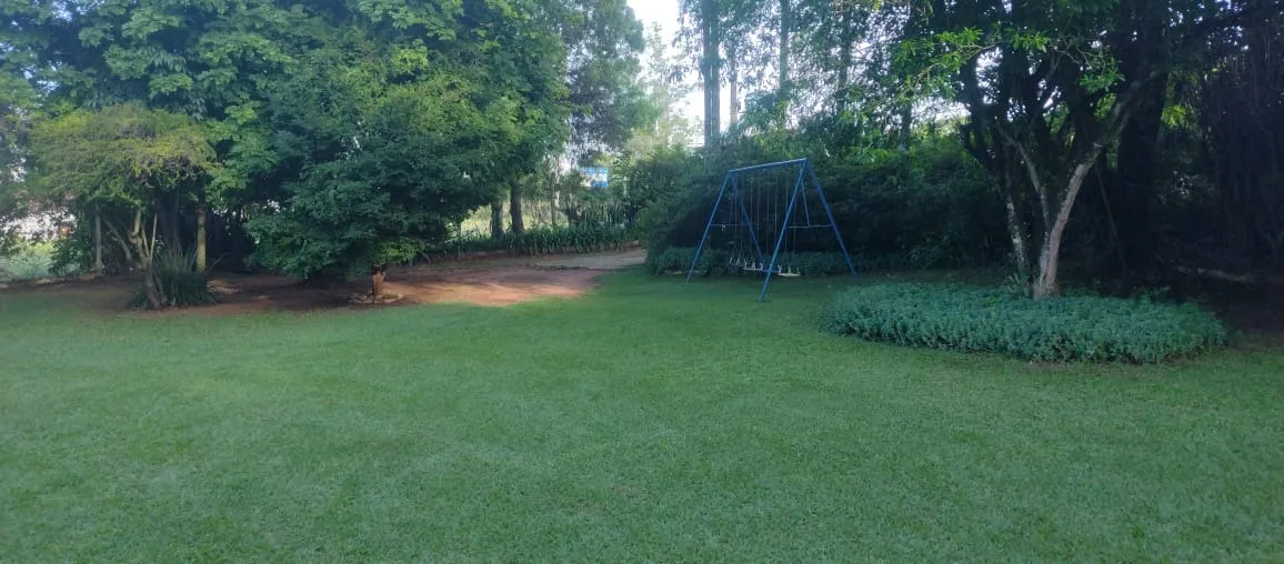 Imagem Chácara de 2.800m² em Araçoiaba da Serra - Casa Térrea com 3 Dormitórios, 1 Suíte e Área Gourmet