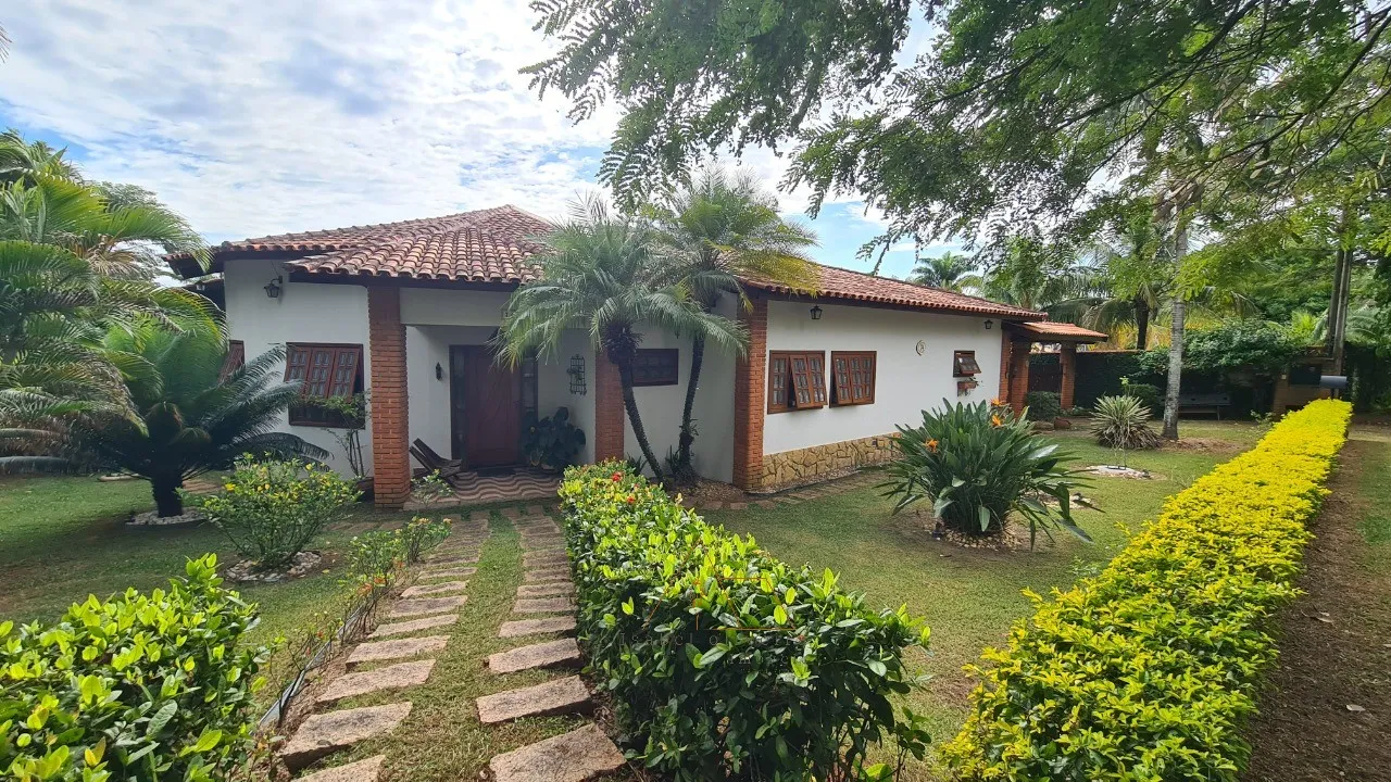 Imagem Oportunidade única: Casa em condomínio com 5 quartos e 2 suítes em Salto-SP, no Condomínio Fechado Village Haras São Luiz.