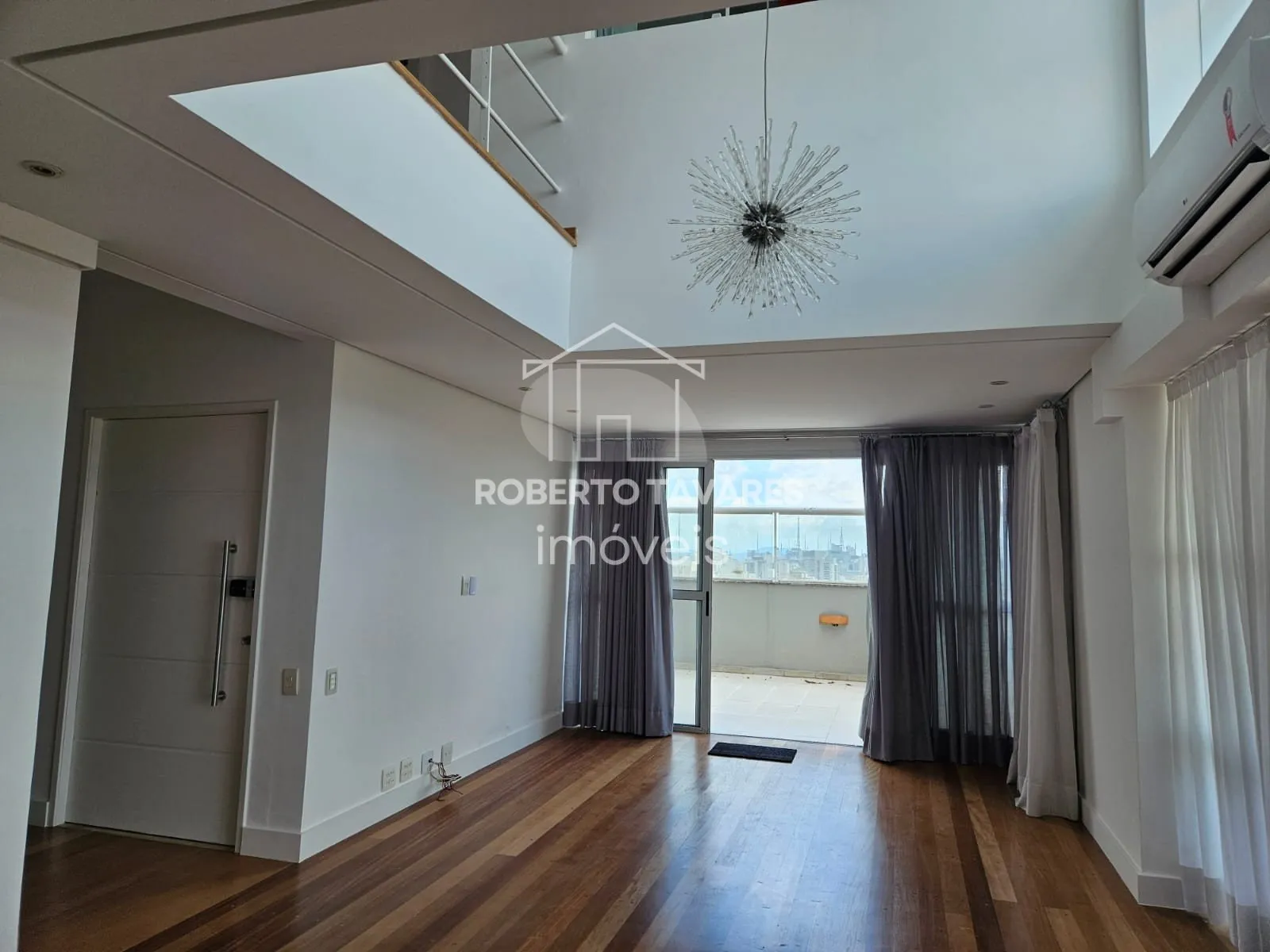 Imagem Cobertura de 4 quartos, 320m² no bairro Vila Mariana, em São Paulo