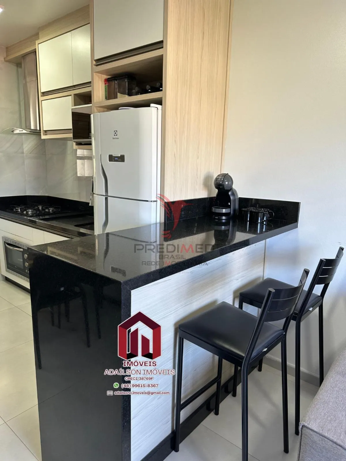 Imagem Apartamento Praia à venda, 2 quartos sendo,1vagas, sacada, todo mobiliado Florianópolis SC