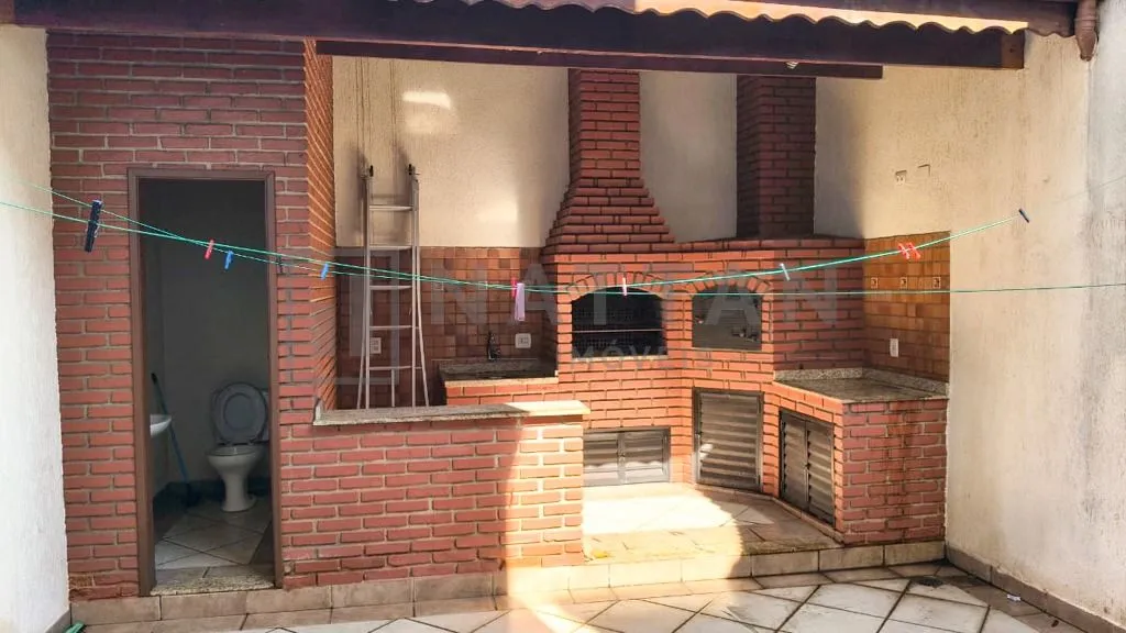 Imagem Sobrado Amplo com 153m² e Suíte com Closet na Vila Califórnia | 4 Vagas, Quintal com Churrasqueira e Permuta!