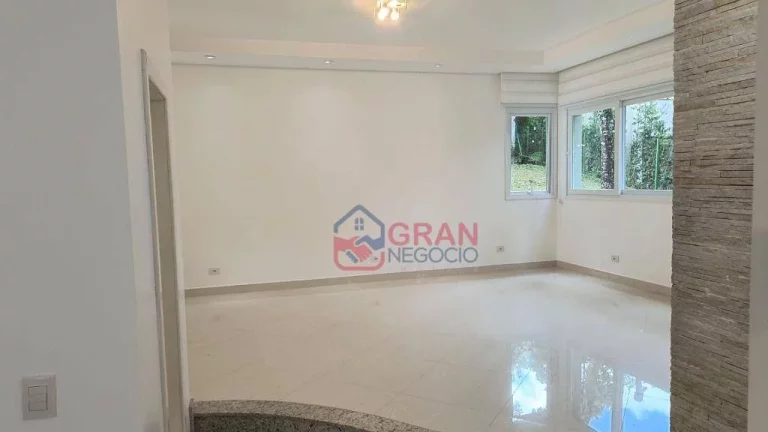 Imagem Casa Alto Padrão para Aluguel em Condomínio Fechado com Bosque Privativo