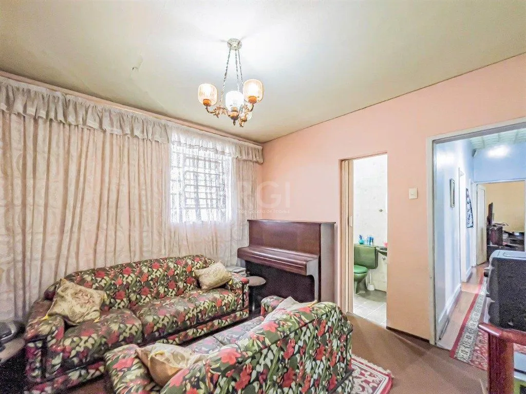 Imagem Casa para Venda - 212m², 3 dormitórios, 3 vagas - Azenha