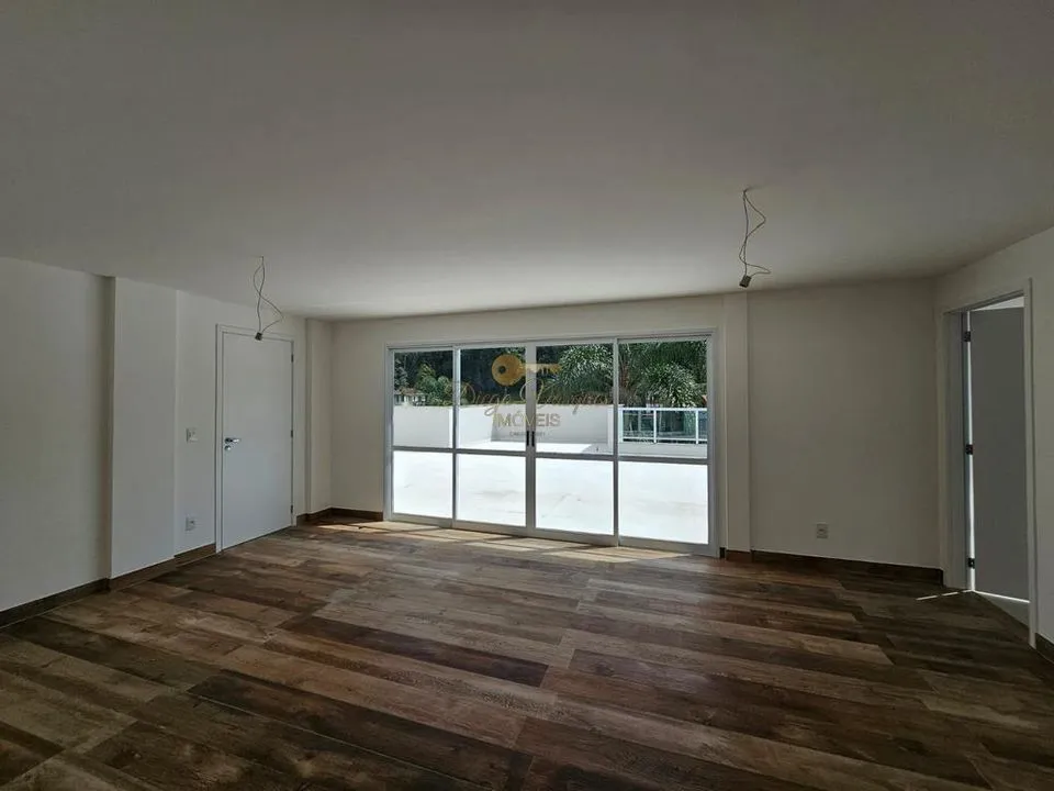 Imagem Cobertura para Venda em Teresópolis / RJ no bairro Pimenteiras