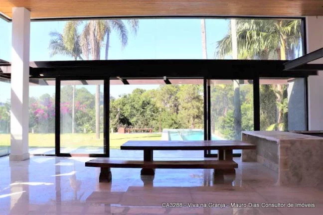 Imagem CASA MARAVILHOSA! MODERNA! DE FRENTE PARA O CAMPO DE GOLF. Granja Viana