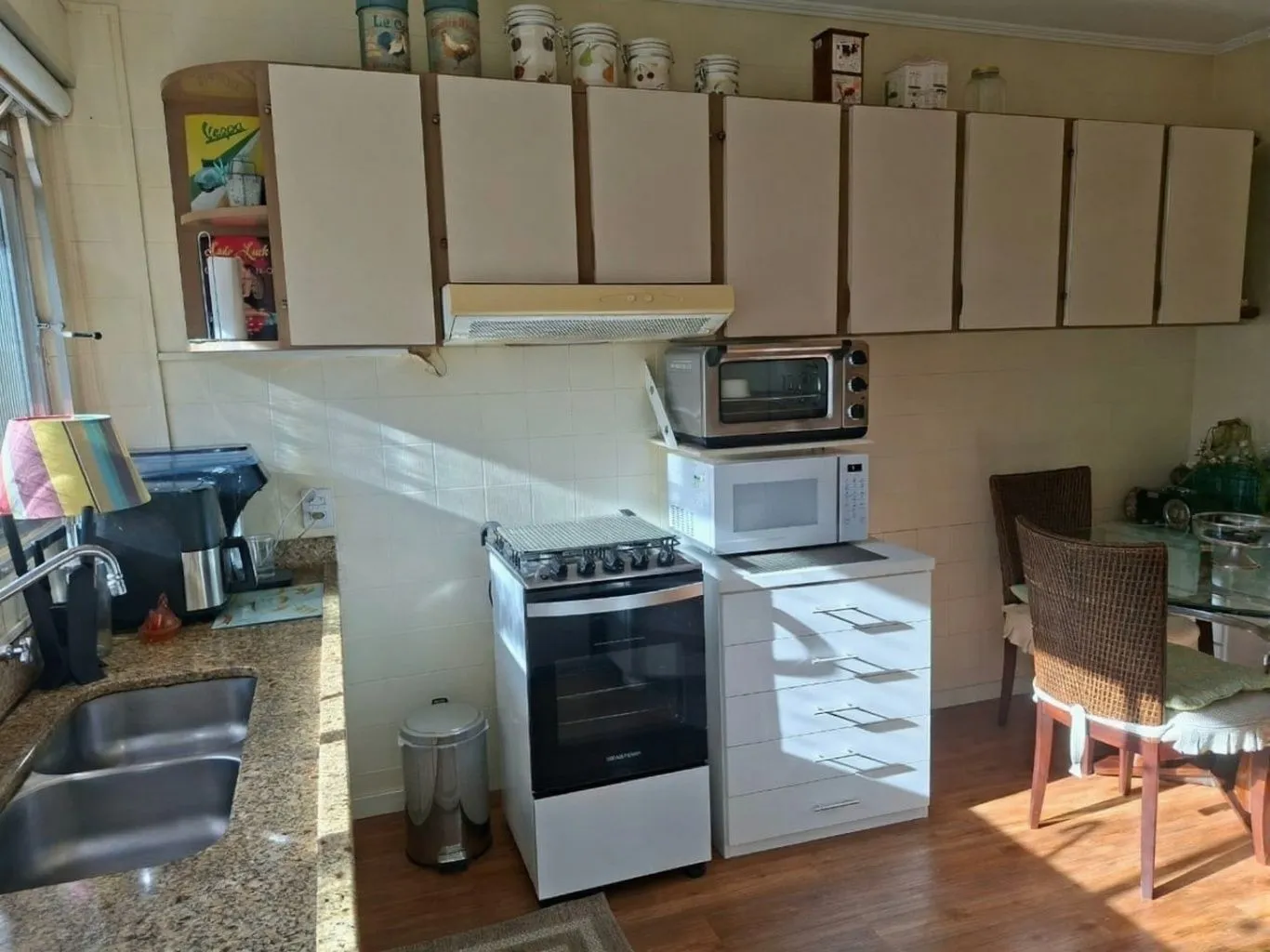 Imagem Vende-se apartamento com 3 quartos (1 suíte), 122 m² e 1 vaga - Petrópolis