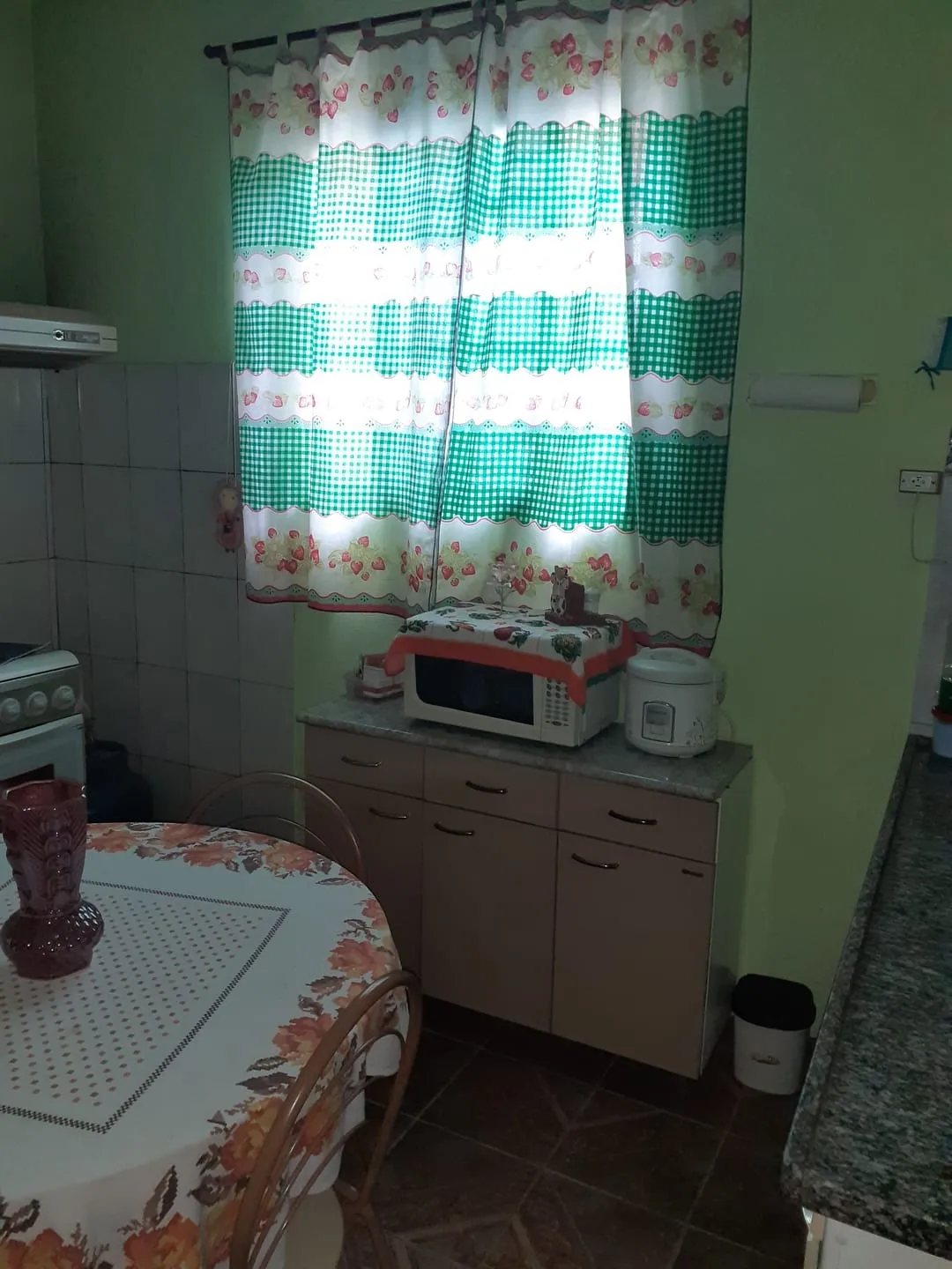 Imagem Casa à venda 2 Quartos, 3 Vagas, 300M², Jardim Santa Cecília, Pindamonhangaba - SP