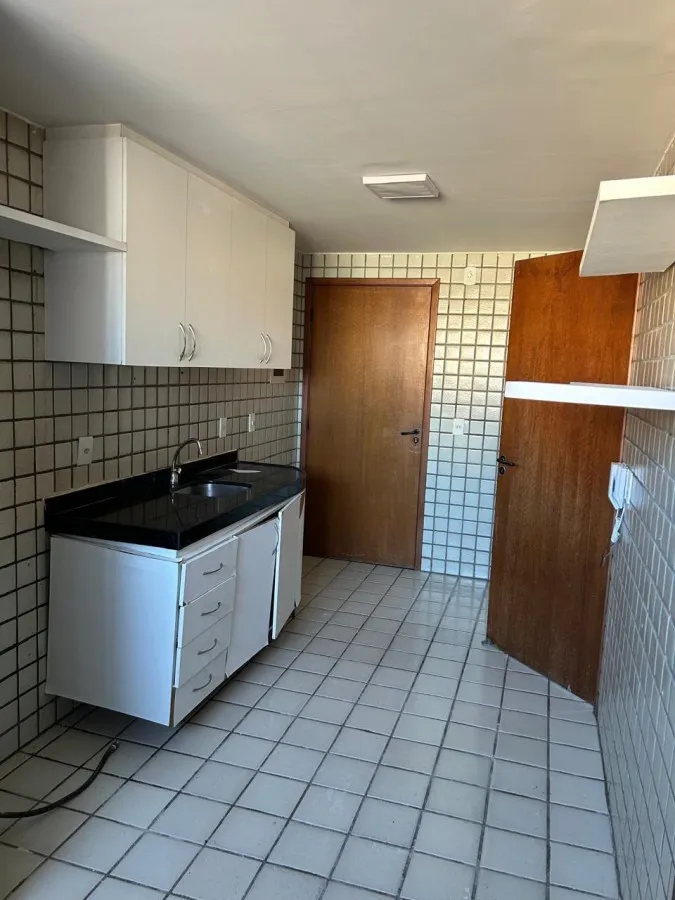 Foto do imóvel Apartamento para Venda em Maceió, Ponta Verde, 3 dormitórios, 1 suíte, 2 banheiros, 1 vaga
