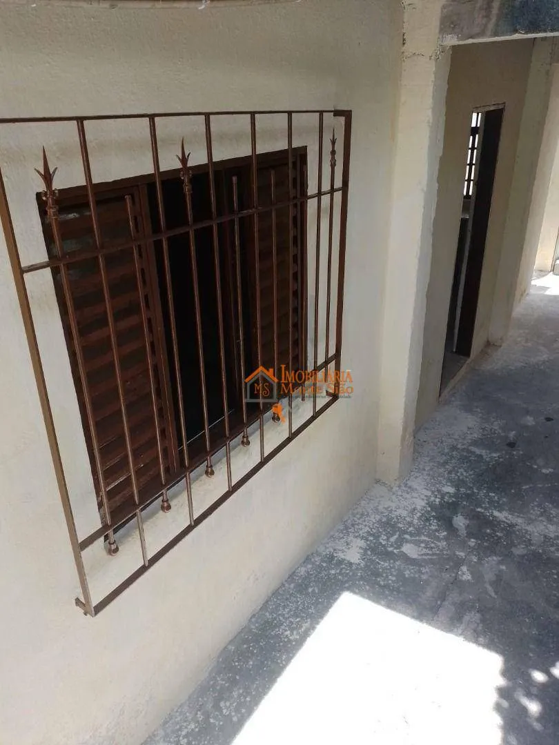 Imagem Sobrado com 4 dormitórios à venda, 200 m² por R$ 426.000,00 - Cidade Soberana - Guarulhos/SP