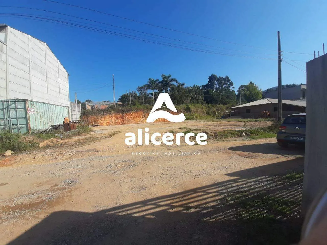 Terreno à Venda l 611m² l