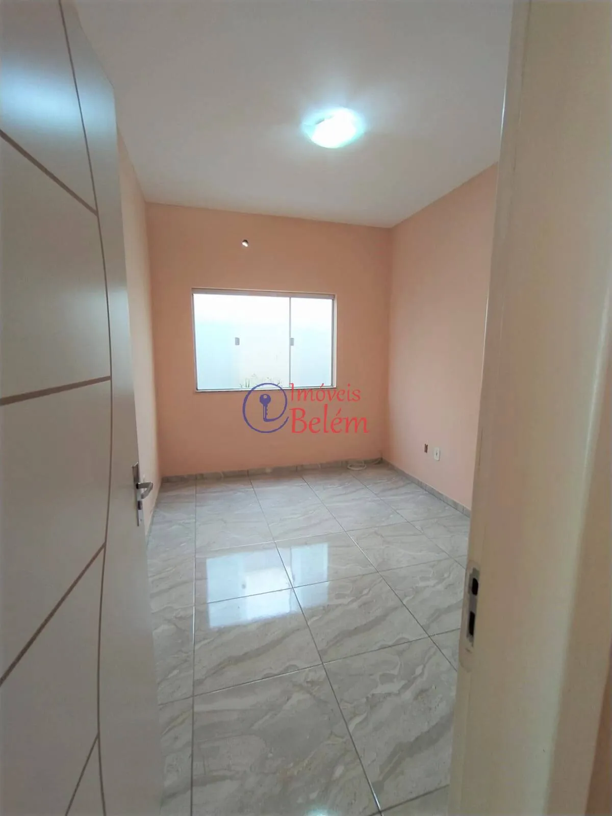 Imagem Casa 3/4 sendo 2 suítes em condomínio na Augusto Montenegro