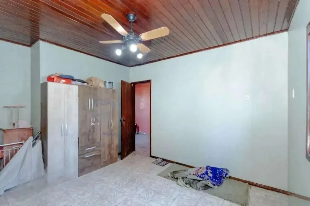 Imagem Casa à venda com 3 dormitórios, 1 suíte e espaço gourmet em terreno alto