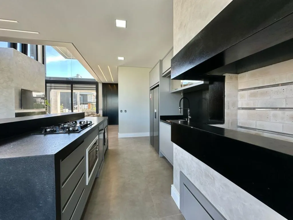 Imagem Casa em Condominio 4 Dormitórios - Bairro xangri-la