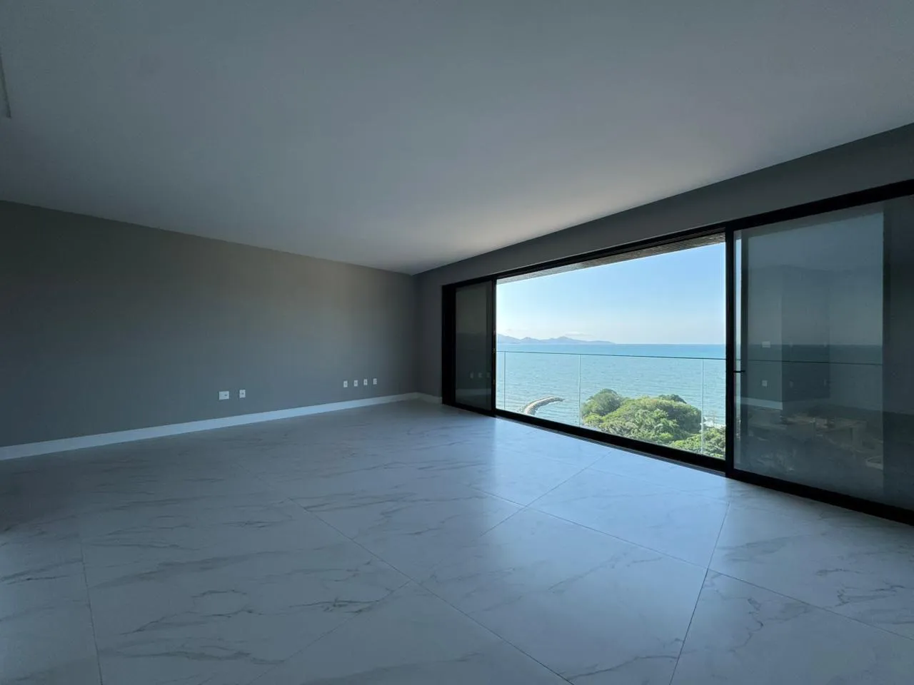 Imagem Apartamento com vista para o mar à venda com 157m2 por R$ 4.500.000,00