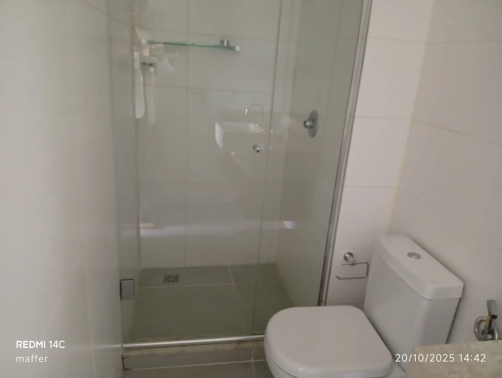 Imagem MÁFFER IMÓVEIS aluga Apartamento finamente mobiliado, com 1 dormitório e 1 vaga de garagem, localizado em uma das áreas mais nobres e desejadas de Porto Alegre.