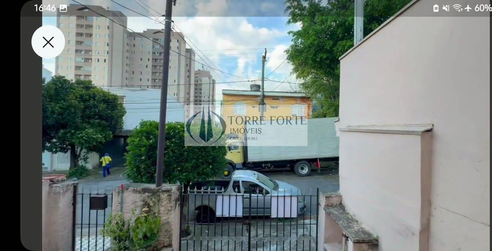 Imagem Ótima casa , 3 dormitorios,1 suíte , 2 vagas com uma edícula nos fundos