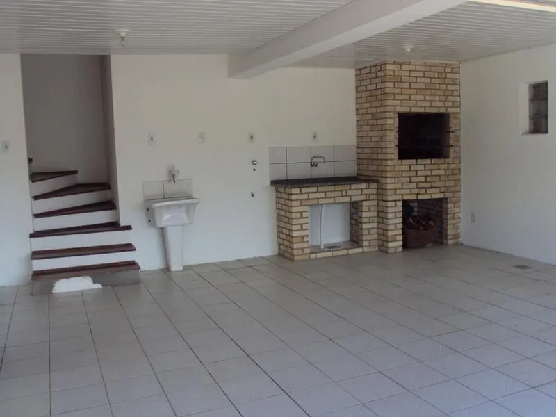 Imagem Casa à Venda no Cantegril - 3 Dormitórios com Suíte, Piscina e Espaço Gourmet