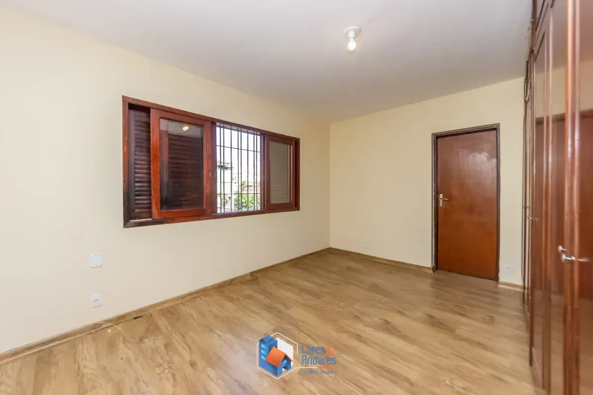 Imagem Sobrado para venda em Sumaré com 3 quartos, sendo 2 suítes, 160m²