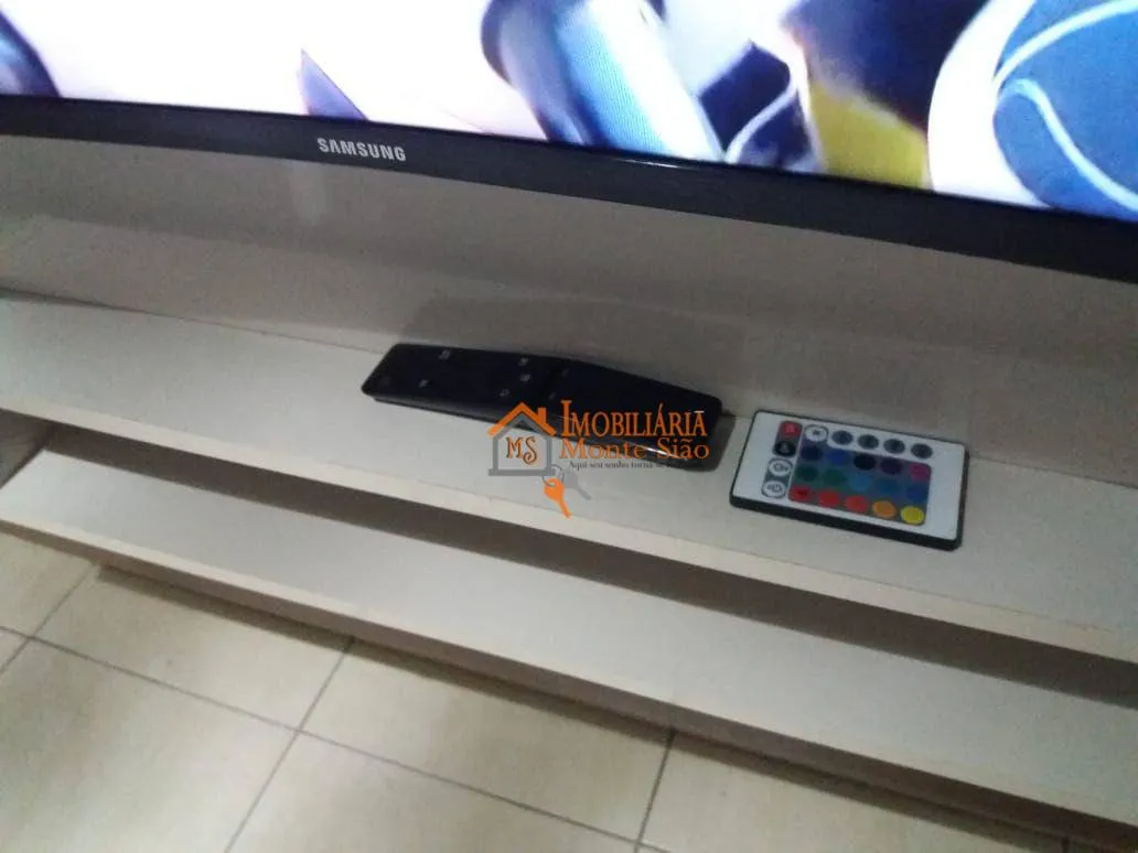 Imagem Apartamento com 2 dormitórios à venda, 48 m² por R$ 300.000,00 - Água Chata - Guarulhos/SP