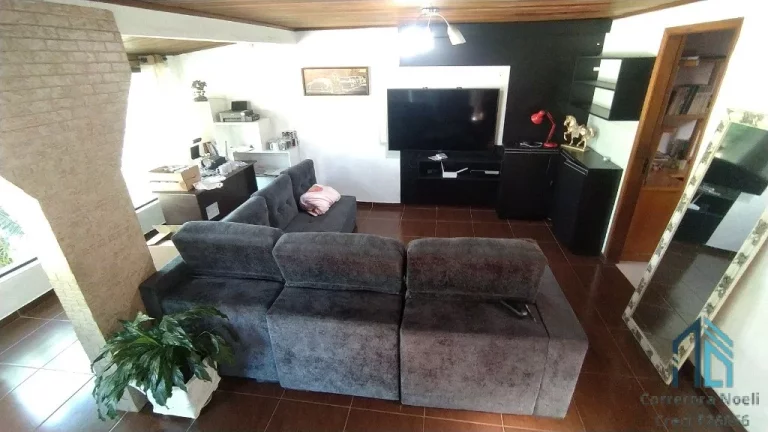 Imagem (PERMUTA) Casa a venda Semi mobiliada, 03 quartos, 04 vagas, churrasqueira no Boqueirão em Curitiba PR