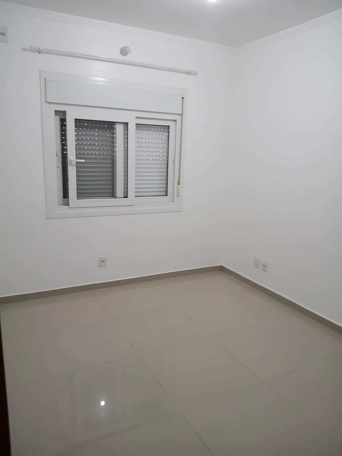 Imagem Casa de condomínio com 3 dormitórios no bairro Ipanema
