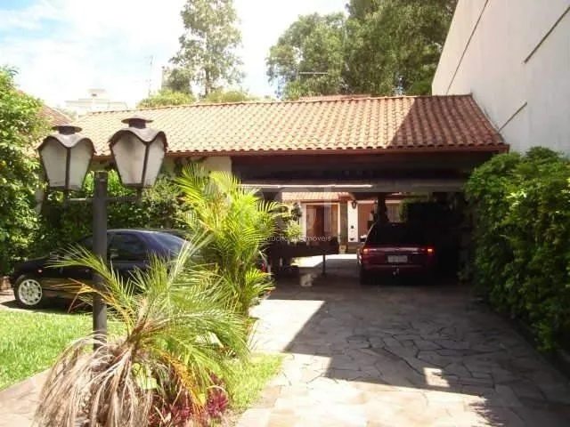 Imagem Casa para Venda - 144m², 3 dormitórios, sendo 2 suites, 4 vagas - São João