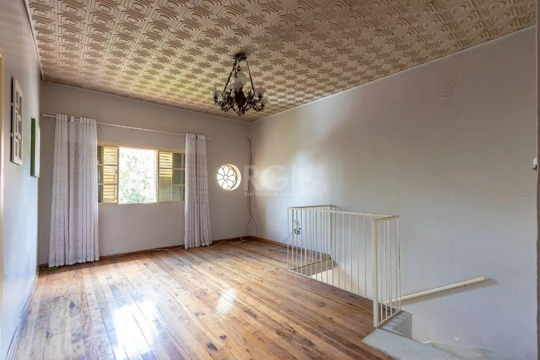 Imagem Casa para Venda - 118m², 2 dormitórios, 2 vagas - Medianeira