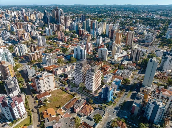 Imagem Apartamento Alto Padrão no Centro de Curitiba! 3 suítes. 3 Vagas. 2 por andar. 174,44 m².