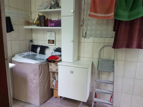 Imagem Sobrado mobiliado à venda, 210m² área construída 3 Dormitorios 4 Vagas