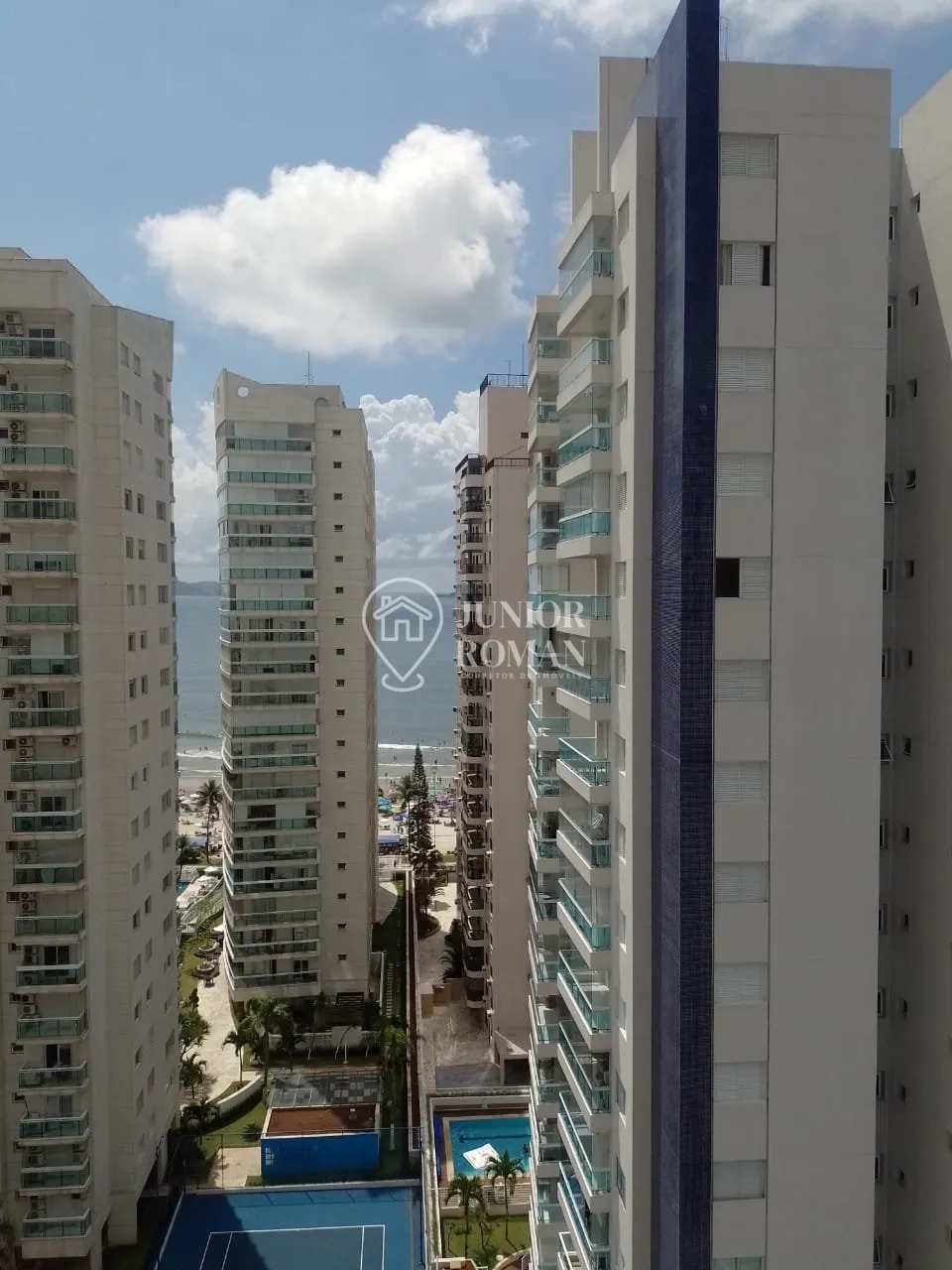 Foto do imóvel APTO 3 DORM l SUITE l VARANDA l 100M DA PRAIA l - GUARUJA / SP em Avenida General Rondon