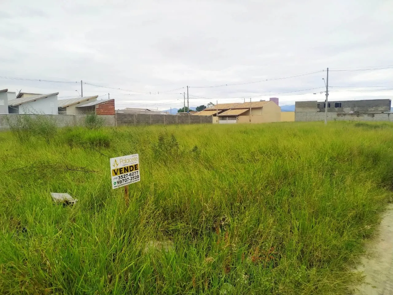 Foto do imóvel Terreno à venda 375M², Residencial e Comercial Portal dos Eucaliptos, Pindamonhangaba - SP