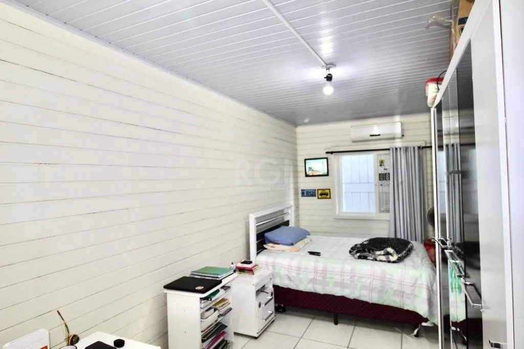 Imagem Casa para Venda - 90m², 5 dormitórios, sendo 1 suites, 5 vagas - Teresópolis