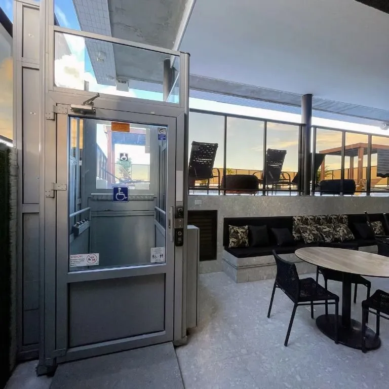Imagem Apartamento com 65m², 2 quartos e lazer completo no Cabo Branco. Conforto, sofisticação e localização privilegiada perto da praia.