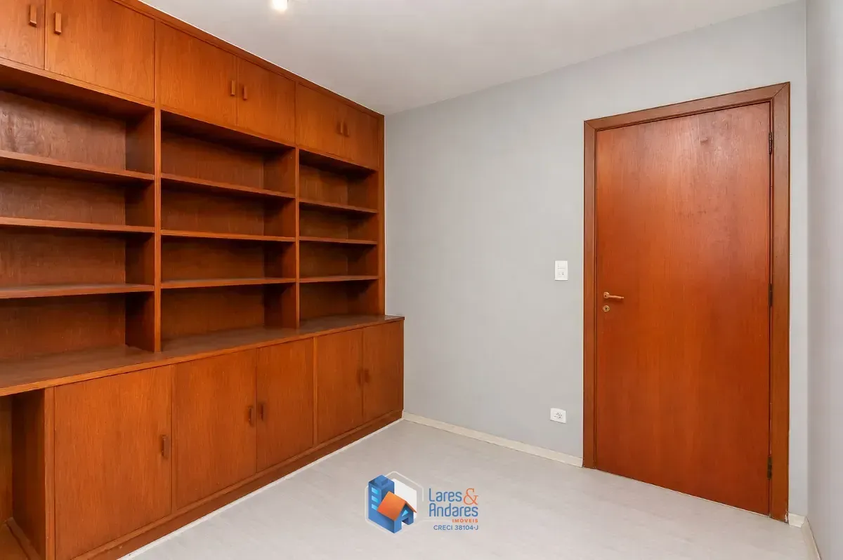 Imagem Sobrado para venda em Vila Madalena com 4 quartos, sendo 2 suítes, 191m²