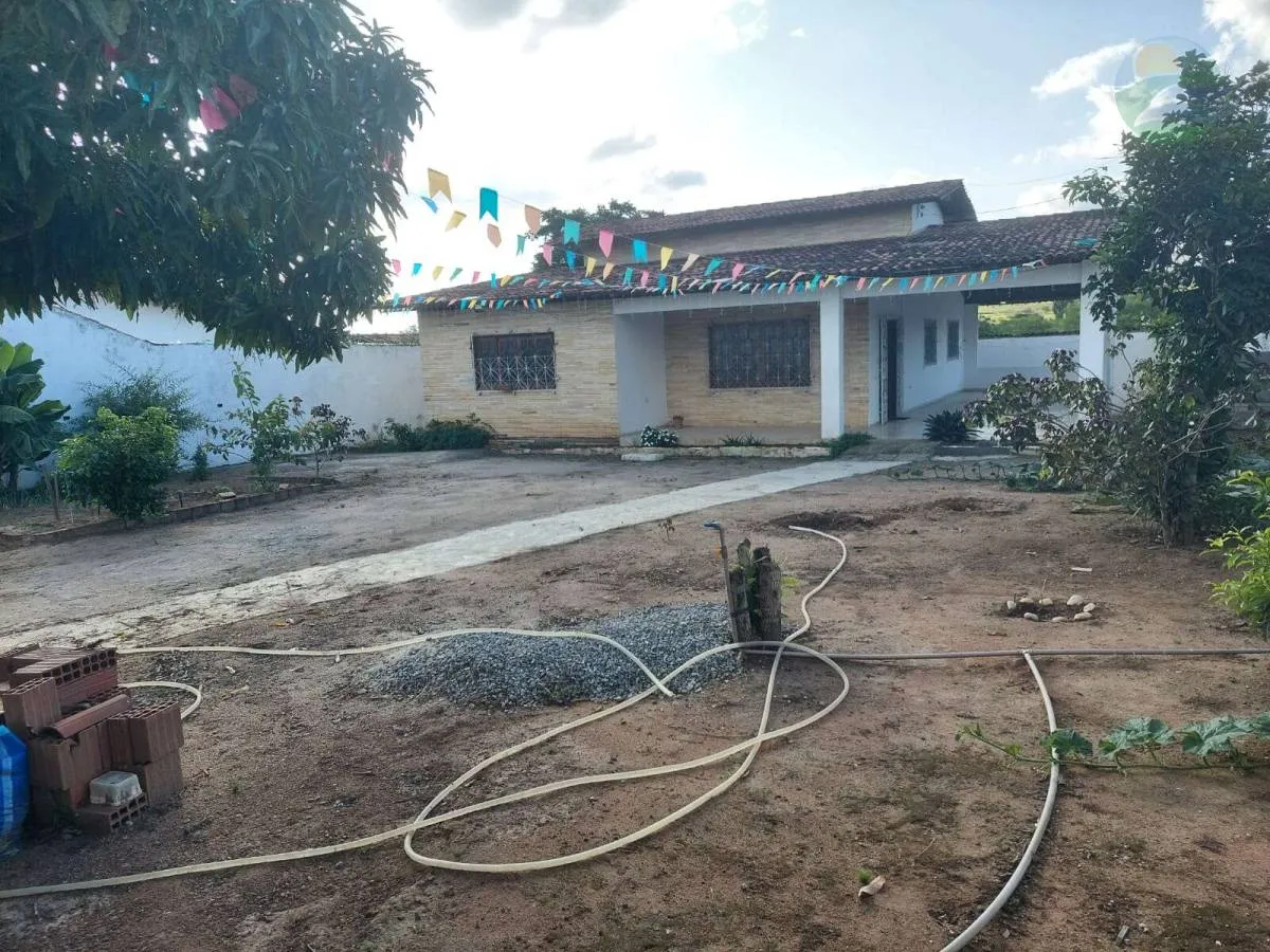 Imagem Casa Térrea em Gravatá | 4 Qts (3 Suítes), Piscina e 1.000m2 de área Verde.