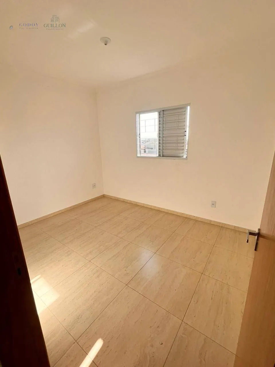 Imagem Apartamento para Venda 2 Quartos, sala com sacada, 1 Vaga de garagem com ótima localização, 55M², Parque São Domingos, Pindamonhangaba - SP | Edifício