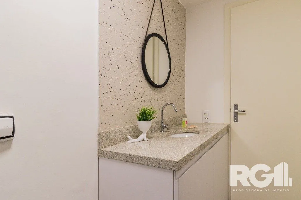 Imagem Apartamento no Duque Center, localizado na Rua Duque de Caxias, Centro Histórico de Porto Alegre, uma das ruas mais charmosas e antigas de Porto Alegre,