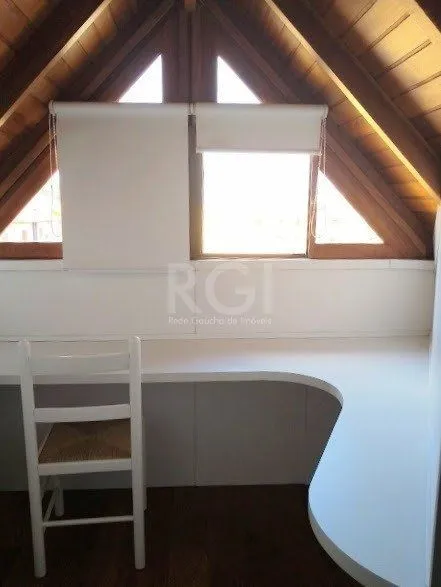 Imagem Casa Condominio para Venda - 126m², 3 dormitórios, sendo 2 suites, 2 vagas - Ipanema