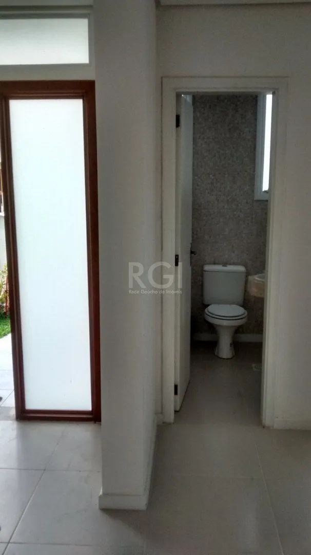 Imagem Casa para Venda - 194.46m², 3 dormitórios, sendo 1 suites, Hípica