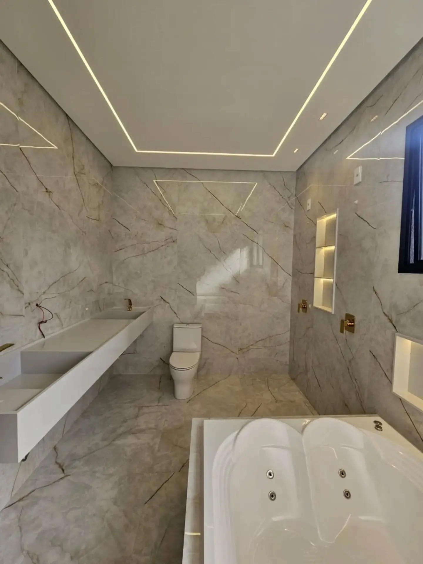 Imagem Sobrado 4 Suites 238 M/2 De Area Const No Parqville Jacaranda