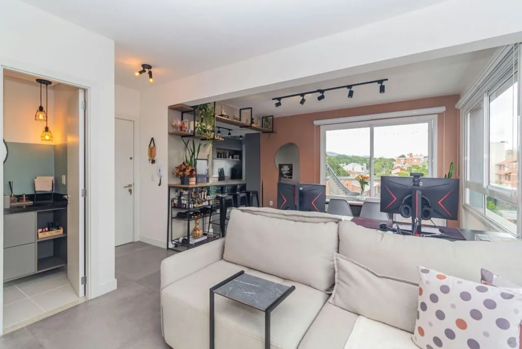 Imagem Apartamento mobiliado com sacada e vaga na Vila Ipiranga