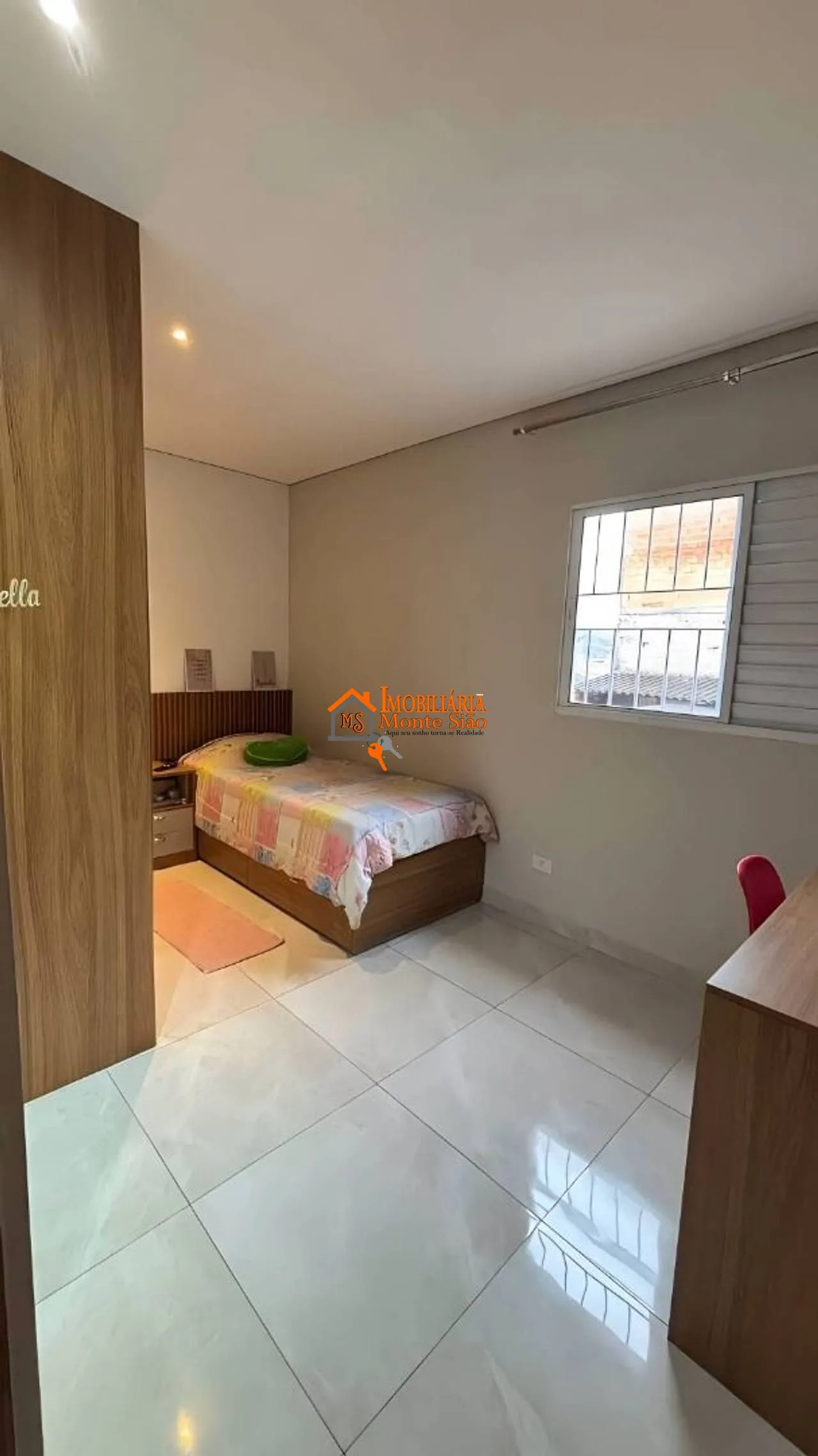 Imagem Sobrado com 3 dormitórios à venda, 250 m² por R$ 740.000,00 - Jardim Presidente Dutra - Guarulhos/SP