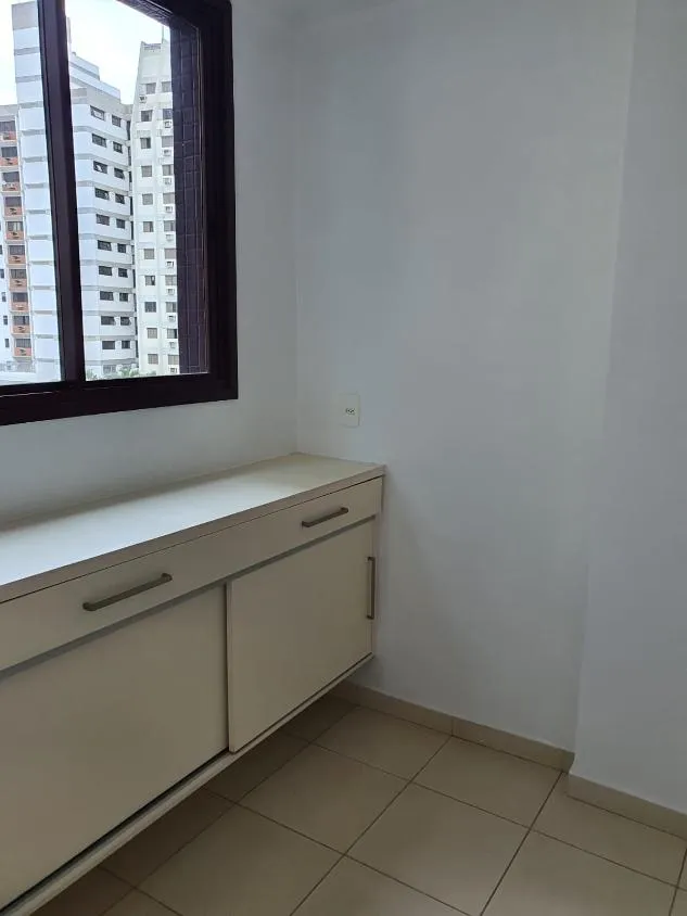 Imagem Moradia requintada: apartamento para locação no nobre bairro Cambuí em Campinas