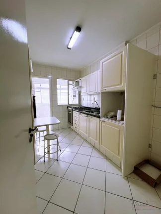 Imagem Apartamento com 3 quartos sendo 1 suite, 1 vg Centro Florianópolis a poucos passos do Hippo. Oportu...