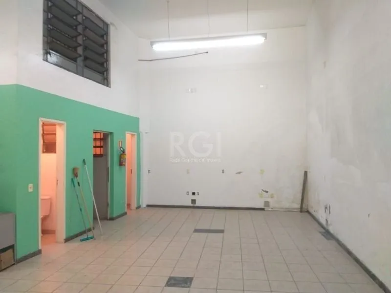 Imagem Loja para Locação na av crsitóvao prox total - 600m²,