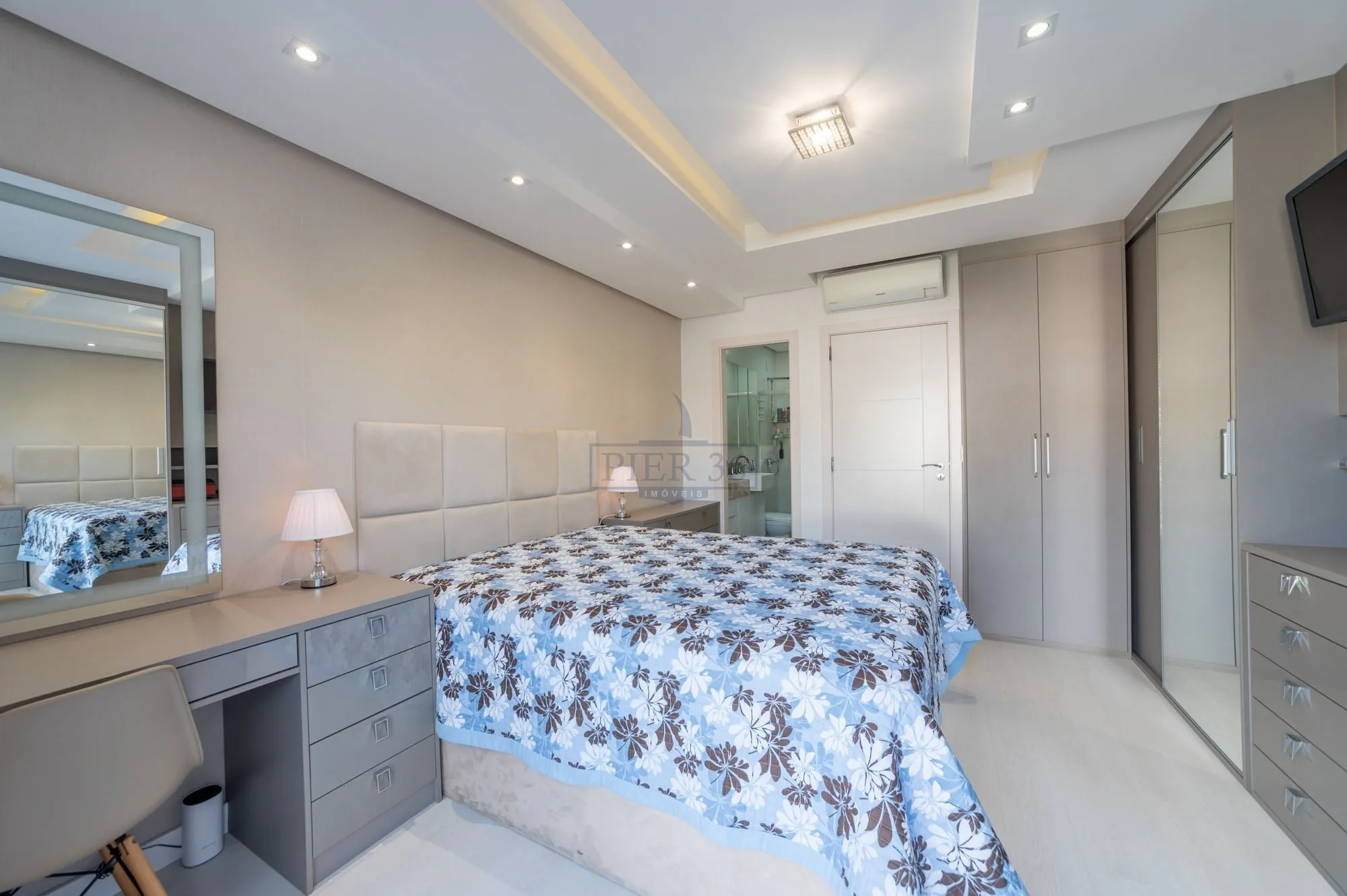 Imagem Deslumbrante casa 3 suítes, 4 Banh, 2 vagas cobertas, Guarujá POA RS
