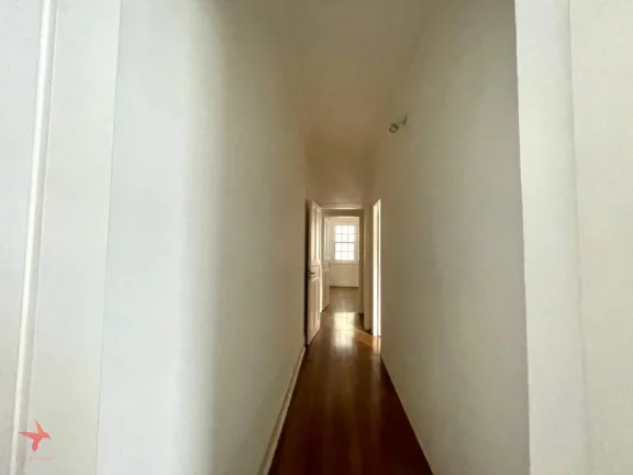 Imagem Imperdível: Casa de vila à venda em Pinheiros, São Paulo-SP, 2 quartos, 1 sala, 2 banheiros, 1 vaga de garagem, 112m² de área.