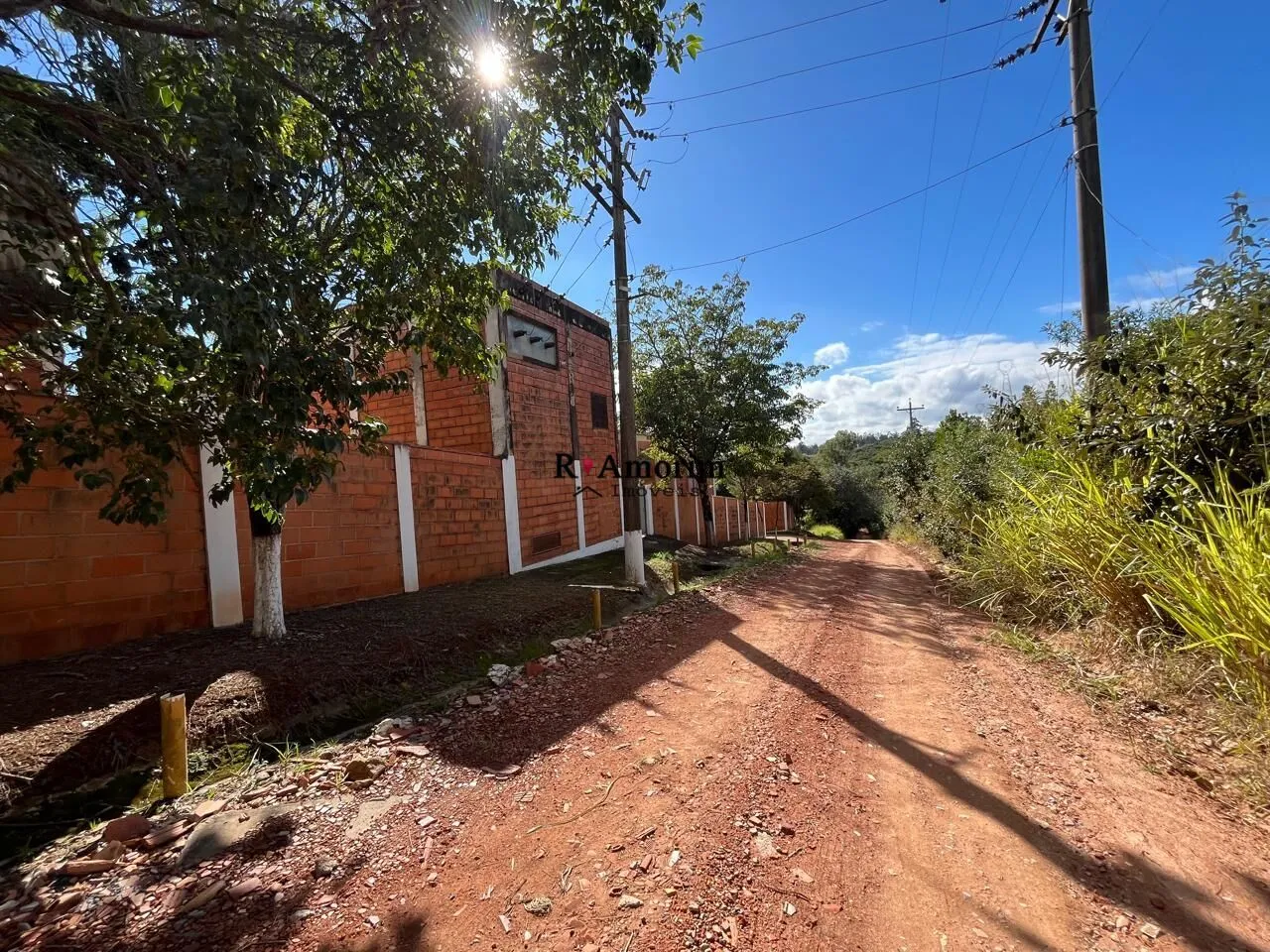 Imagem Área Industrial a venda em Itu/SP com cinco Galpões Industriais